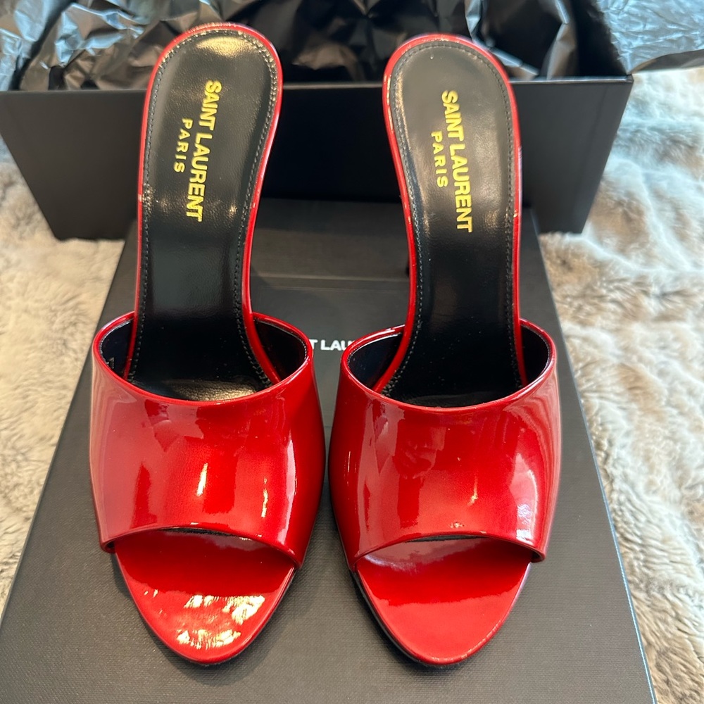 Saint Laurent Vernice Gloss Tibet Red Heals